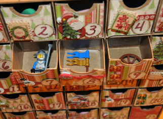 Zelf een LEGO® adventkalender maken: 24 dagen bouwplezier
