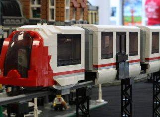JK Brickworks designs beautiful Light Rail Train MOC