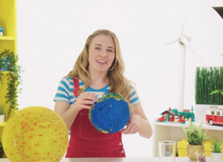 Do you have to homeschool your child while being in lockdown? LEGO® helps you!