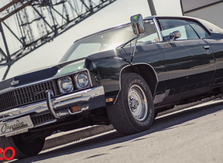 Build a LEGO® Muscle Car with garage (free building instructions)