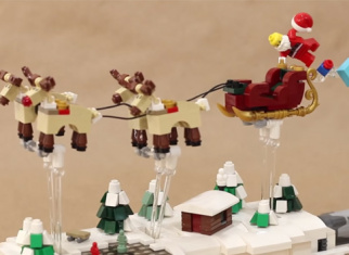 Build this flying LEGO® Santa and reindeer for your Christmas village