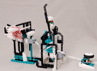 Create a LEGO® catapult with the new 51515 Mindstorms Robot