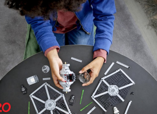 Rebuild the LEGO® 75300 TIE Fighter into a TIE Interceptor