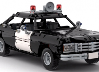 Build a LEGO® Technic Classic Police Car (free building instructions)
