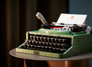 Dive into LEGO®'s past and order the new LEGO® 21327 Typewriter now!