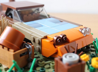 Build this old Nascar race car with LEGO® now