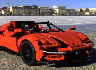 Build a Ferrari Daytona SP3 (42125 Alternate)