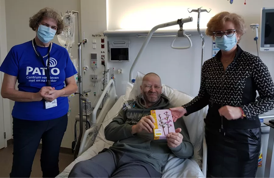 Blumenspende für Erasmus MC