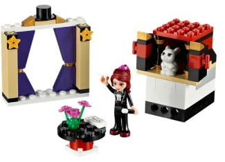 LEGO Mia's Magic Tricks