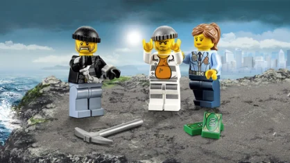 LEGO Prison Island Starter Set