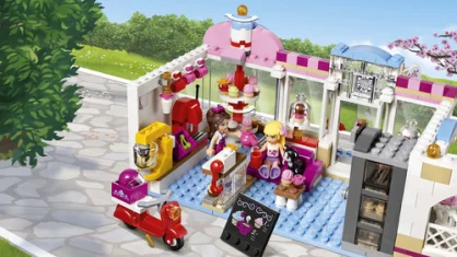 LEGO Heartlake Cupcake Café