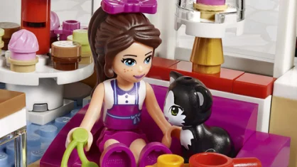 LEGO Heartlake Cupcake Café