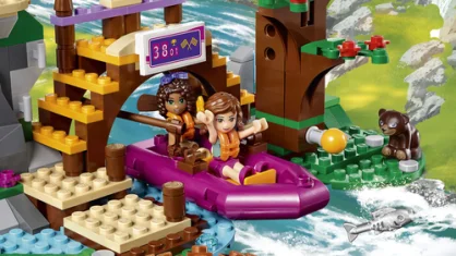 LEGO Adventure Camp Rafting