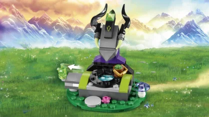 LEGO Fire Dragon's Lava Cave