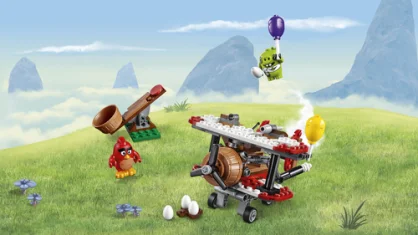 LEGO Piggy Plane Attack