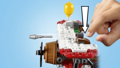 LEGO Piggy Plane Attack