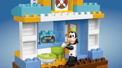 LEGO Mickey & Friends Beach House
