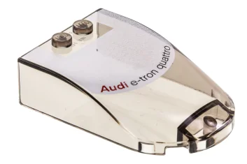 LEGO Parabrisas 6 x 4 x 1 curvado con "Audi e-tron…