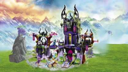 LEGO Ragana's Magic Shadow Castle