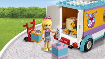 LEGO Heartlake Gift Delivery