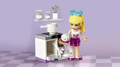 LEGO Stephanie's Friendship Cakes
