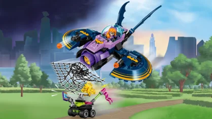 LEGO Persecución en el batjet de Batgirl™