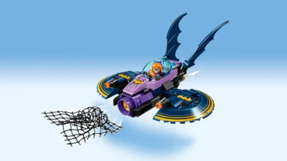 LEGO Persecución en el batjet de Batgirl™