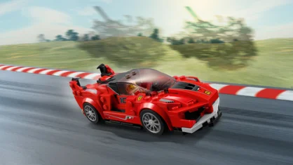 LEGO Ferrari FXX K & Development Center
