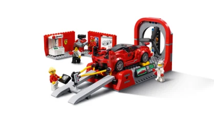 LEGO Ferrari FXX K & Development Center