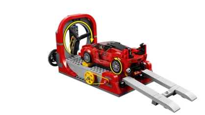 LEGO Ferrari FXX K & Development Center