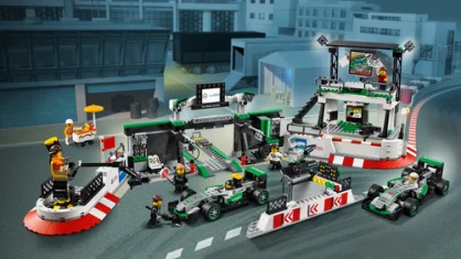 LEGO MERCEDES AMG PETRONAS Formula One™ Team