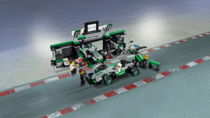 LEGO MERCEDES AMG PETRONAS Formula One™ Team