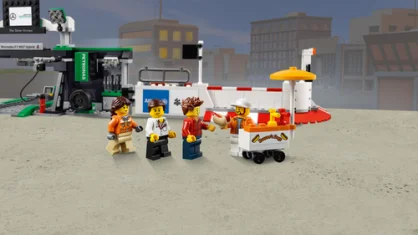 LEGO MERCEDES AMG PETRONAS Formula One™ Team