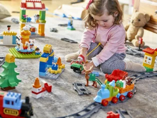 LEGO Santa's Winter Holiday