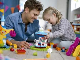 LEGO Fun Family Fair