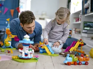 LEGO Fun Family Fair