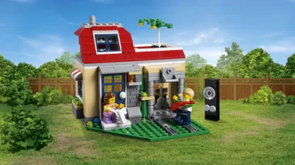 LEGO Modular Poolside Holiday