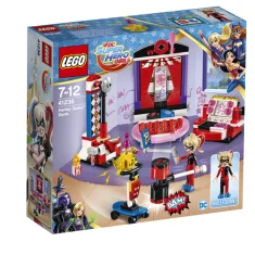 LEGO Harley Quinn™ Dorm