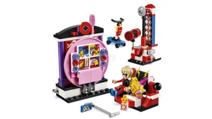 LEGO Harley Quinn™ Dorm