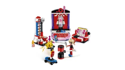 LEGO Harley Quinn™ Dorm
