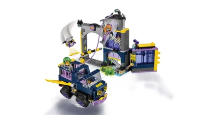 LEGO Batgirl™ Secret Bunker