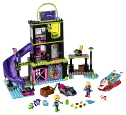 LEGO Lena Luthor™ Kryptomite™ Factory