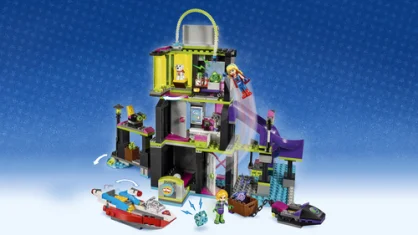 LEGO Lena Luthor™ Kryptomite™ Factory