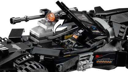 LEGO Flying Fox: Batmobile Airlift Attack