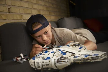 LEGO Kessel Run Millennium Falcon