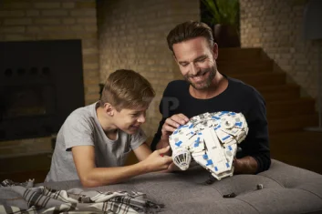 LEGO Kessel Run Millennium Falcon