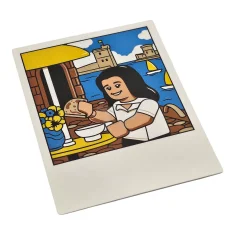 LEGO Foto Polaroid con Minifigure e modello di caffè all'aperto