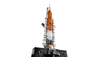 LEGO NASA Artemis SLS-Schwerlastrakete