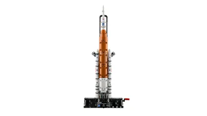 LEGO NASA Artemis SLS-Schwerlastrakete