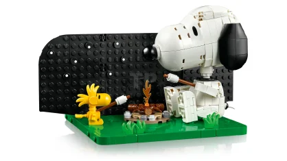 LEGO Peanuts: Snoopy's hondenhok